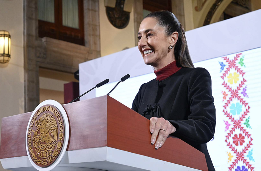 LA PRESIDENTA CLAUDIA SHEINBAUM PARDO DESEA UN FELIZ 2025 A TODOS LOS MEXICANOS